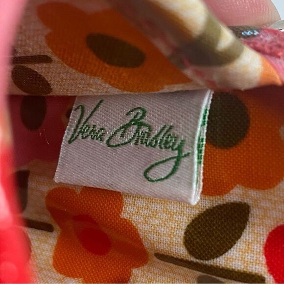 Vera Bradley Folkloric Pink/Orange Floral Cellphone Case W/Wrist Strap - Picture 3 of 9